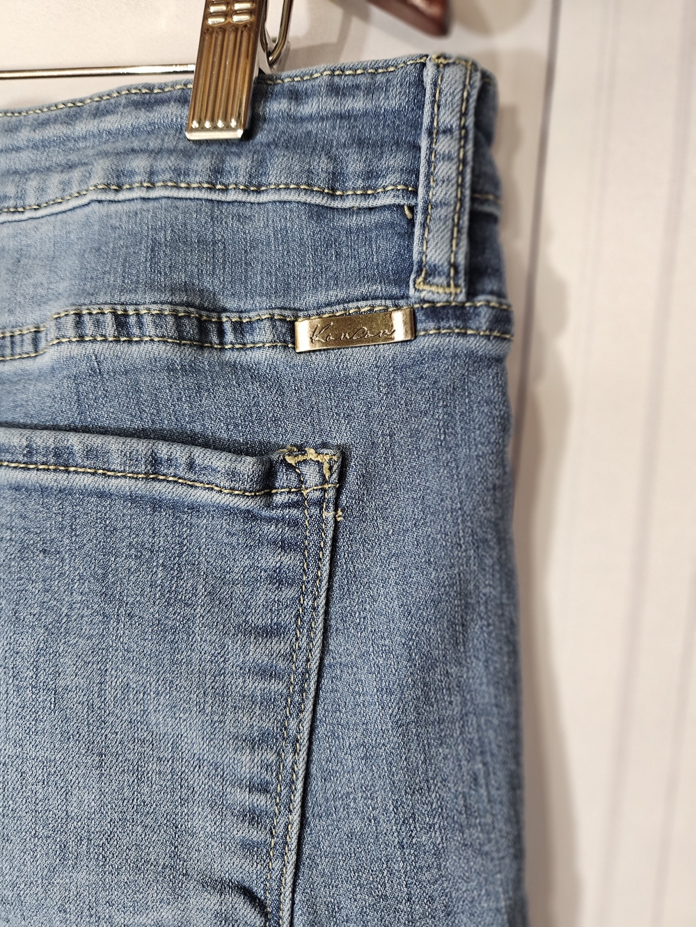 KanCan, Kloe Low Rise Frayed Hem Roll Cuff Denim Short - Picture 6 of 8